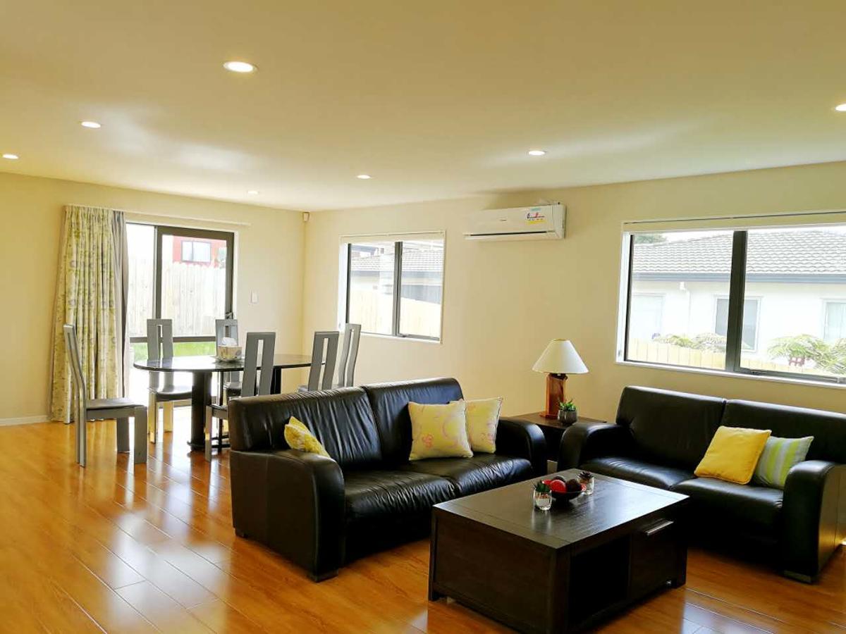 Stunning In Glen Eden Holiday home *